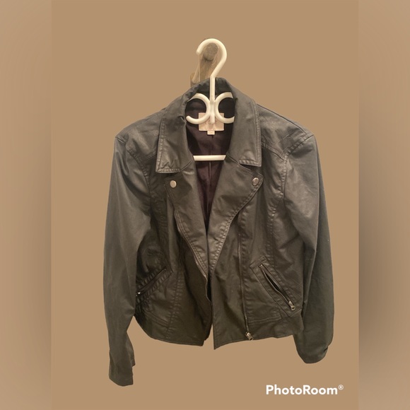 Ann Taylor-Loft - Picture 1 of 3